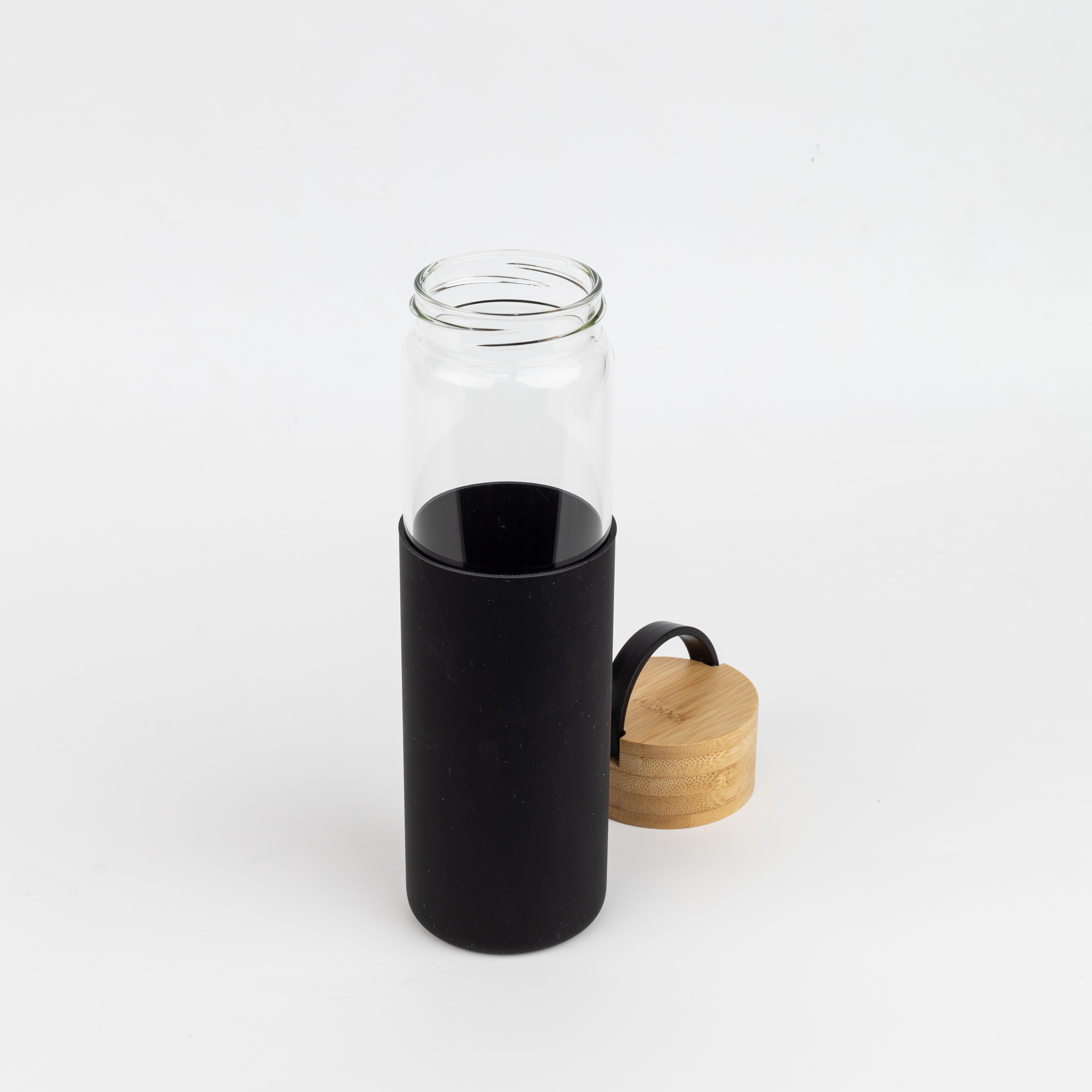 Бутылка стеклянная с силиконовой манжетой и бамбуковой крышкой  Glass