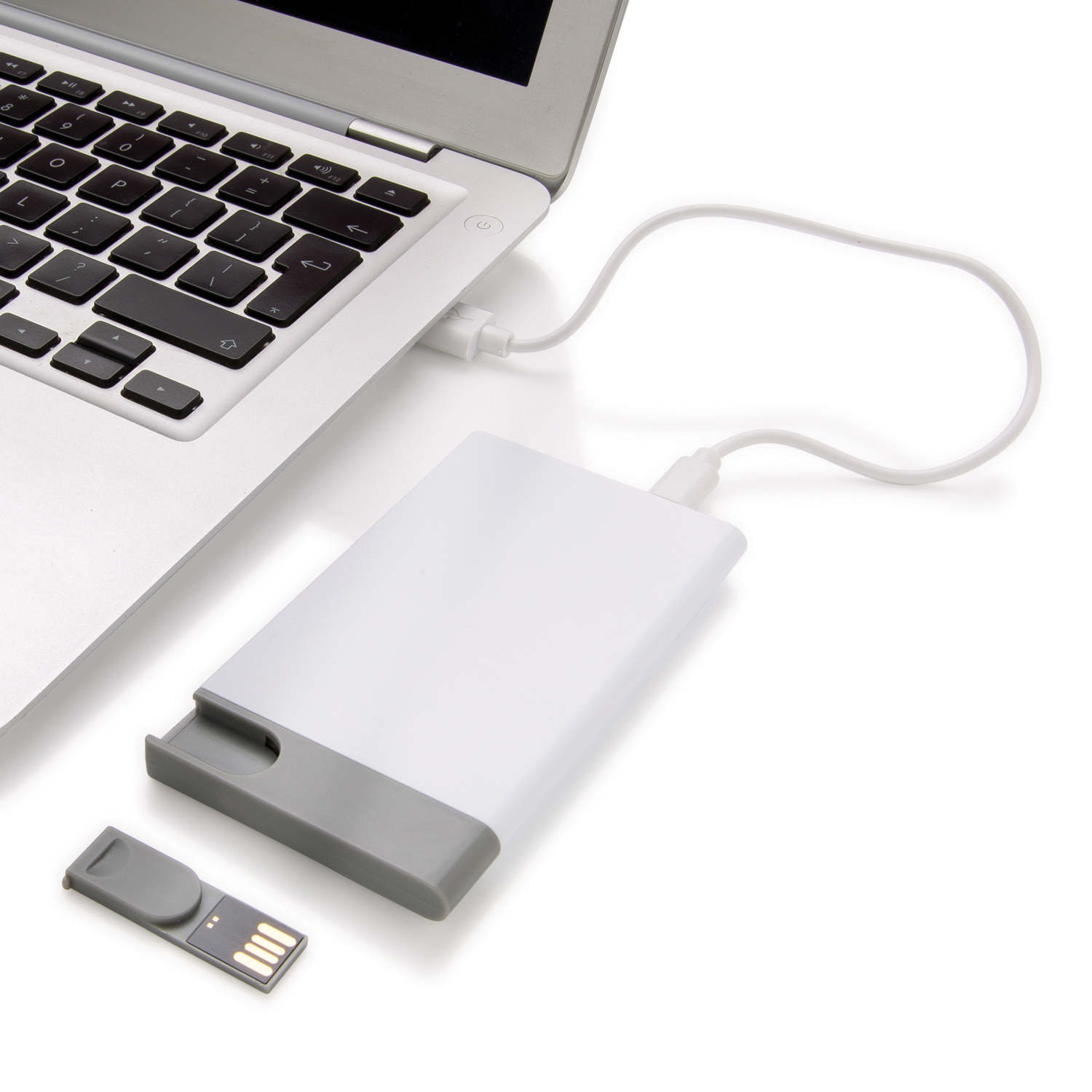 Зарядное устройство с USB–флешкой на 8 ГБ